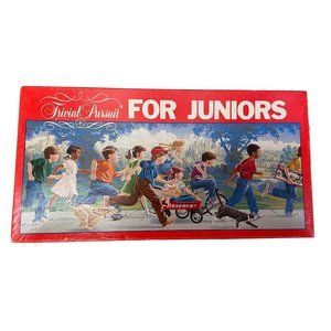 Selchow &‎ Righter Trivial Pursuit For Juniors Kids Ages 7-10 Red Vintage Game
